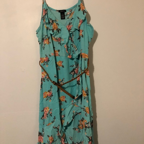 Rue21 Dresses & Skirts - light blue flower dress with trims